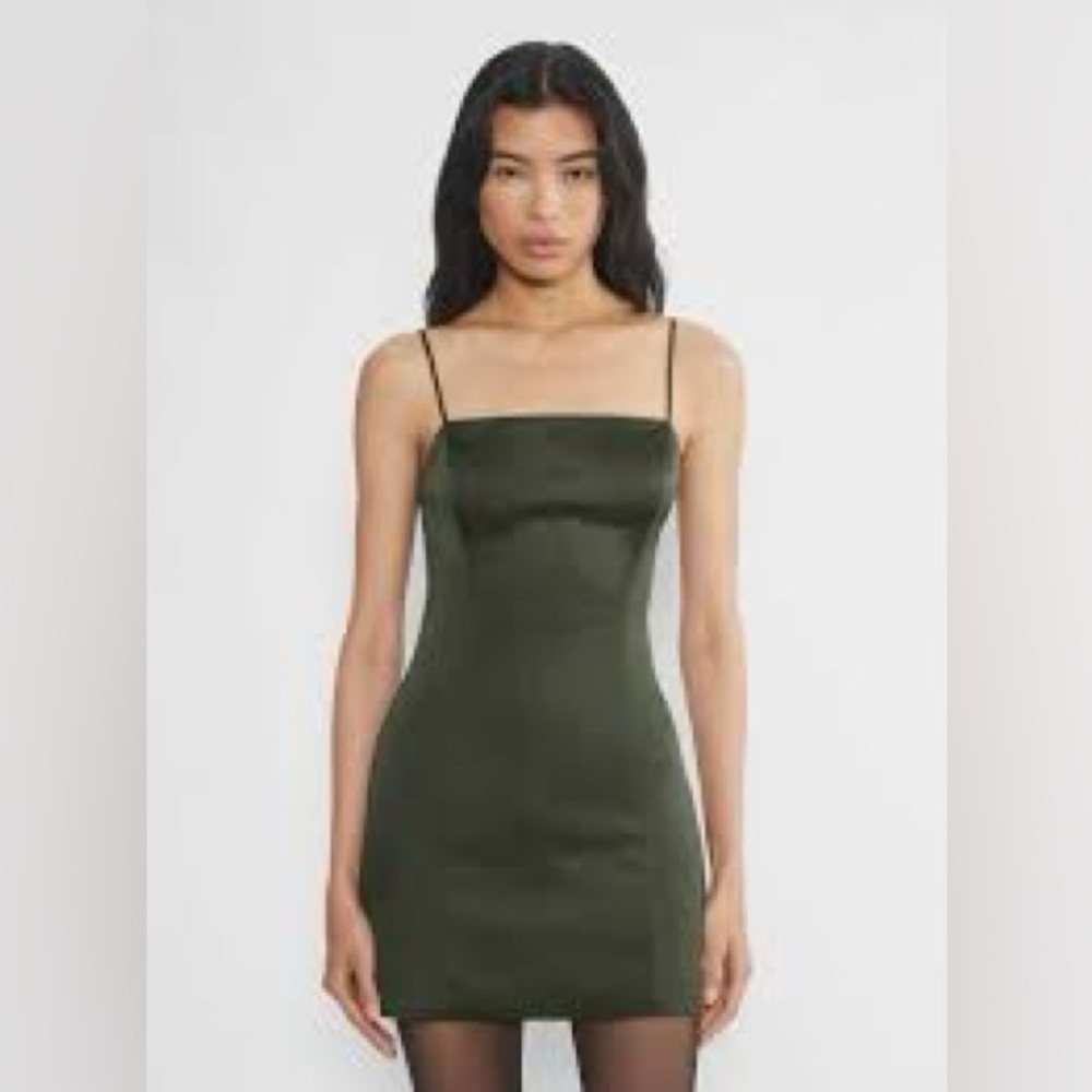 Aritzia Sunday Best Shimmer Satin Dress NWT , sz : 00